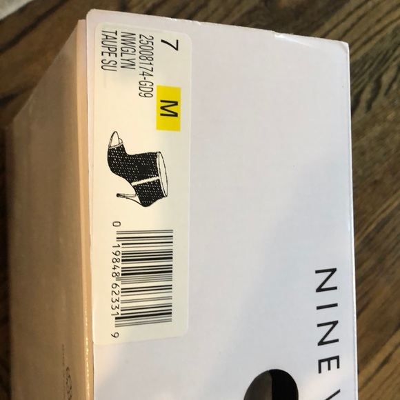 Taupe suede Nine West ankle boots - Picture 10 of 10